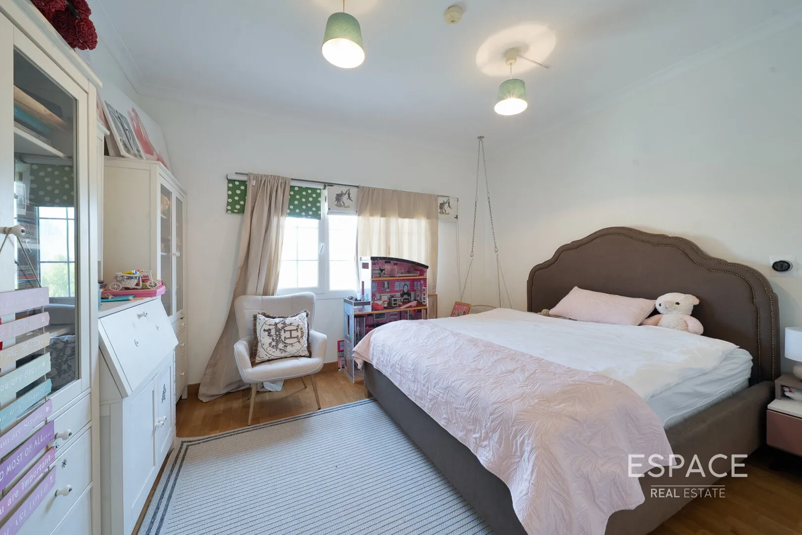 PropertiesGalleryCamera