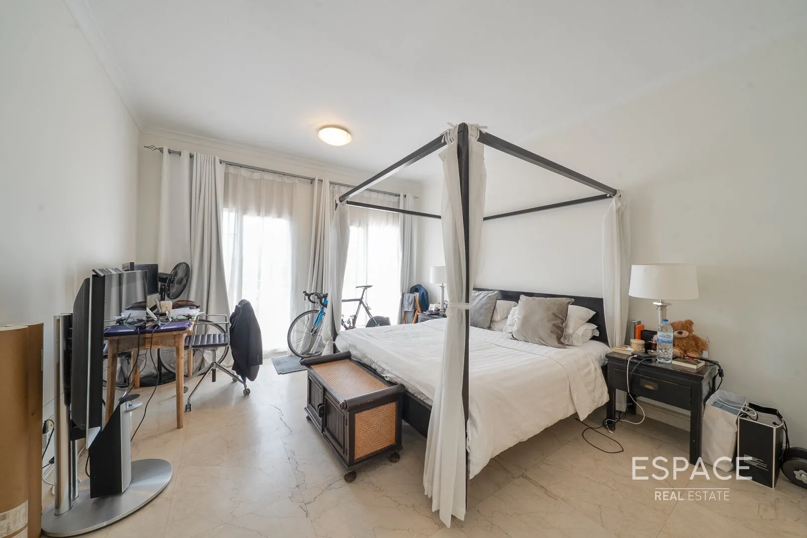 PropertiesGalleryCamera