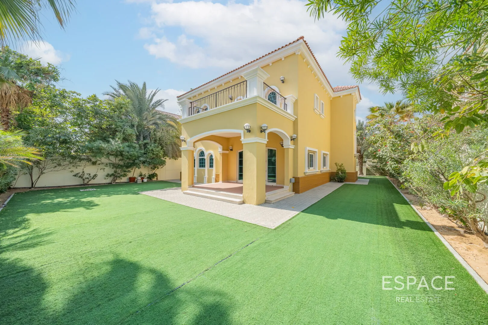 PropertiesGalleryCamera