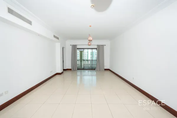 Golden Mile 3, Palm Jumeirah, Dubai - Espace