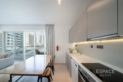 West Avenue Tower, Dubai Marina, Dubai - Espace