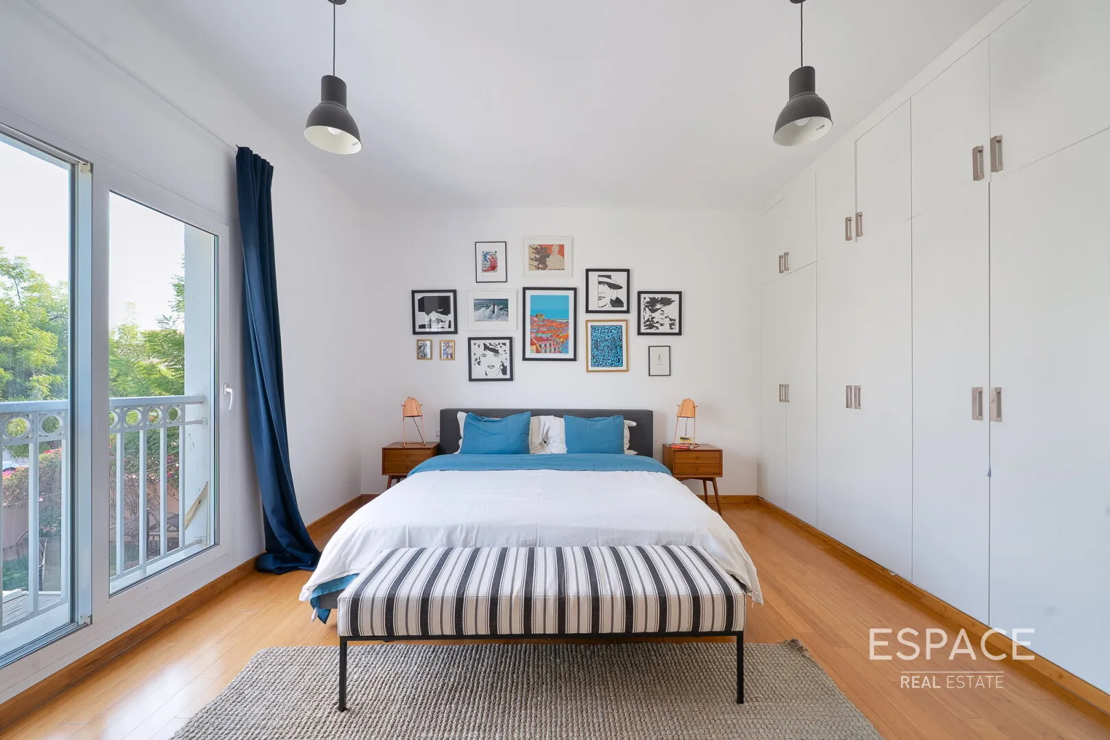 PropertiesGalleryCamera