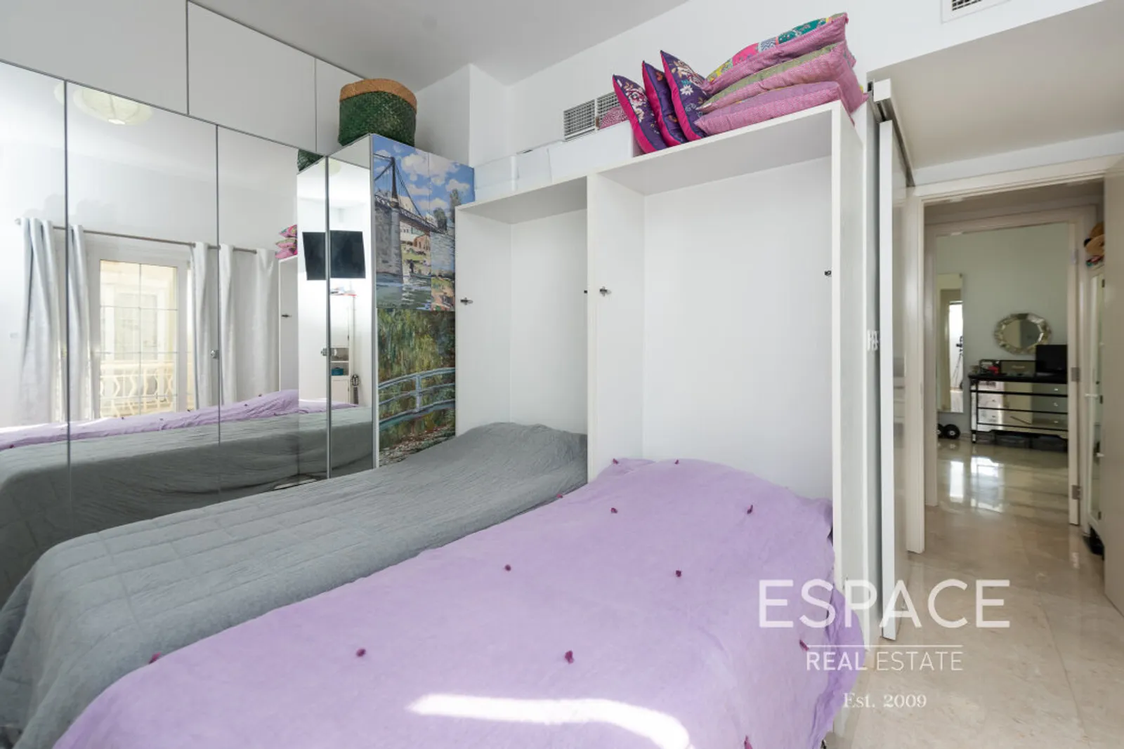 PropertiesGalleryCamera