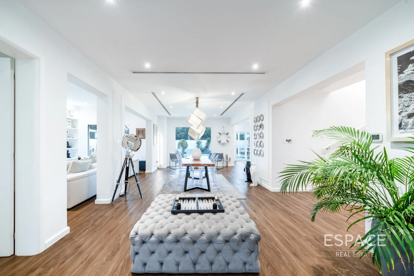 single static gallery