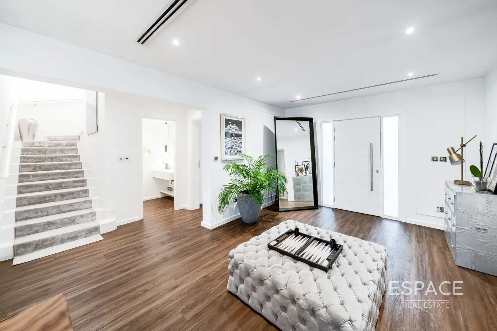 single static gallery