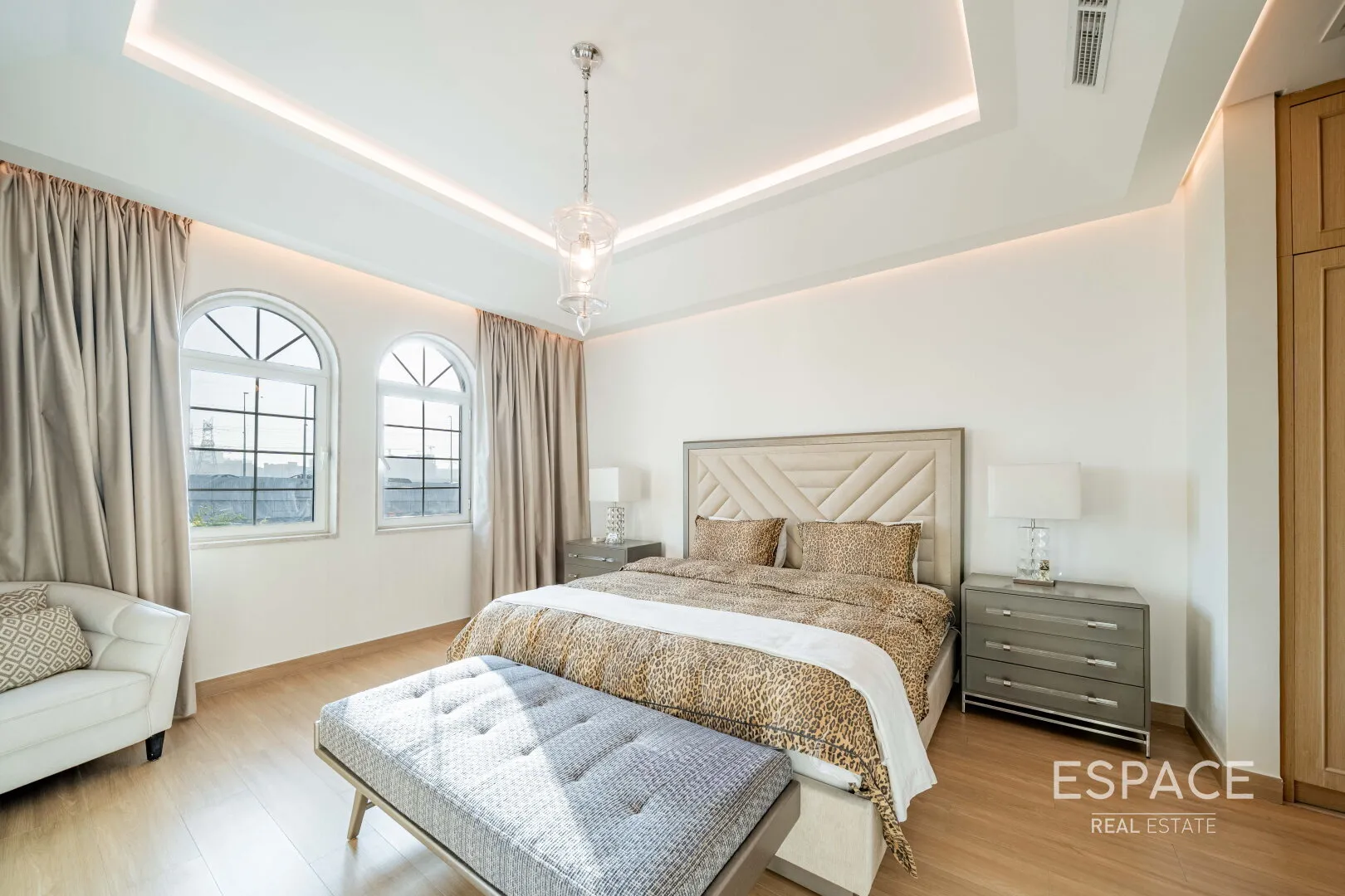 PropertiesGalleryCamera