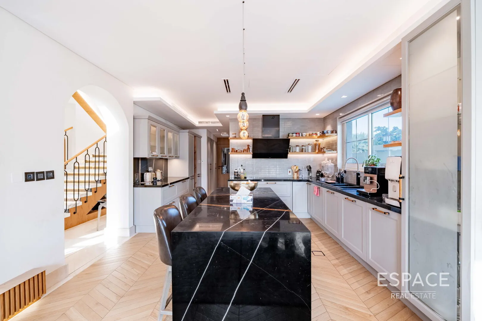 single static gallery