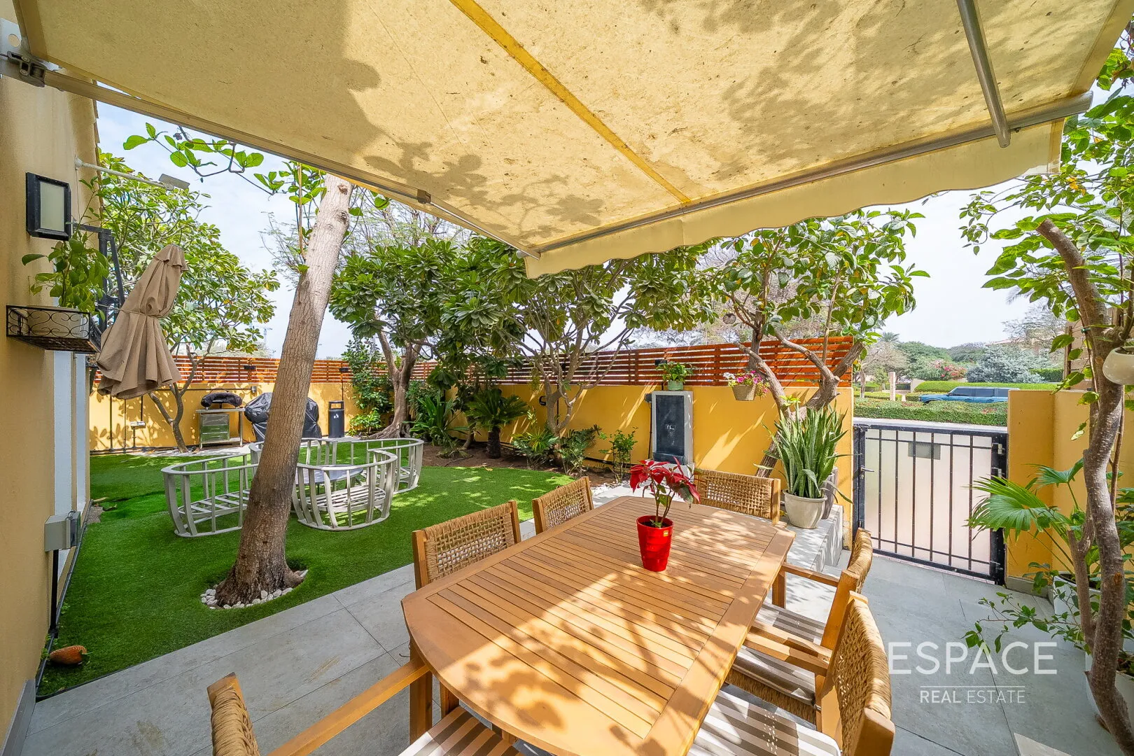 PropertiesGalleryCamera