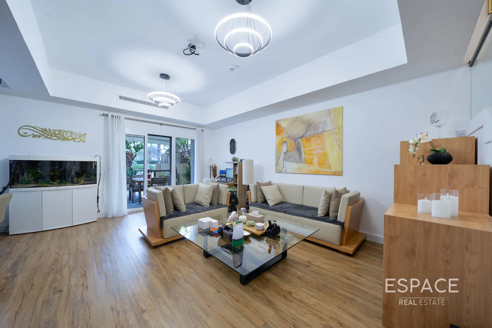 single static gallery