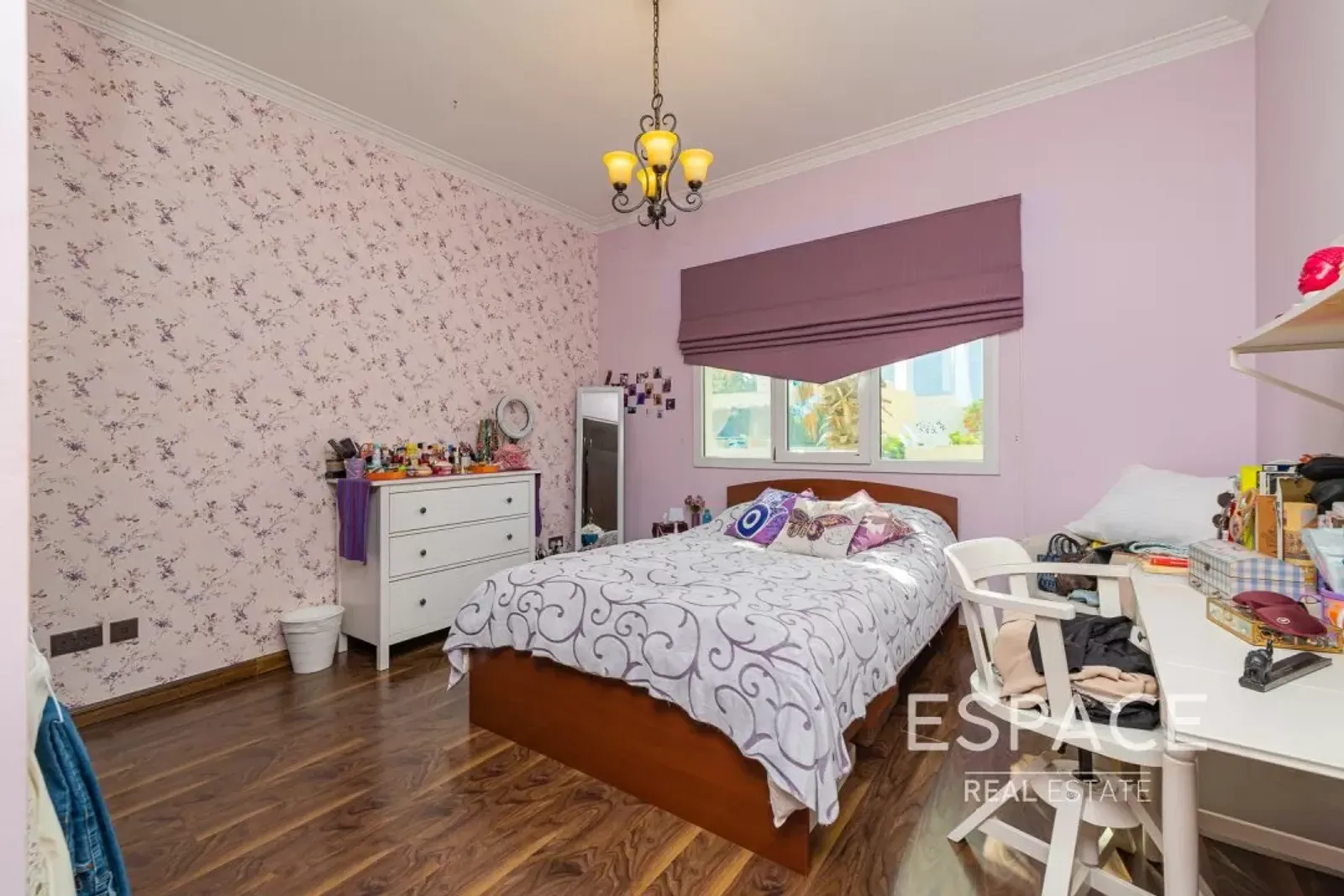 PropertiesGalleryCamera