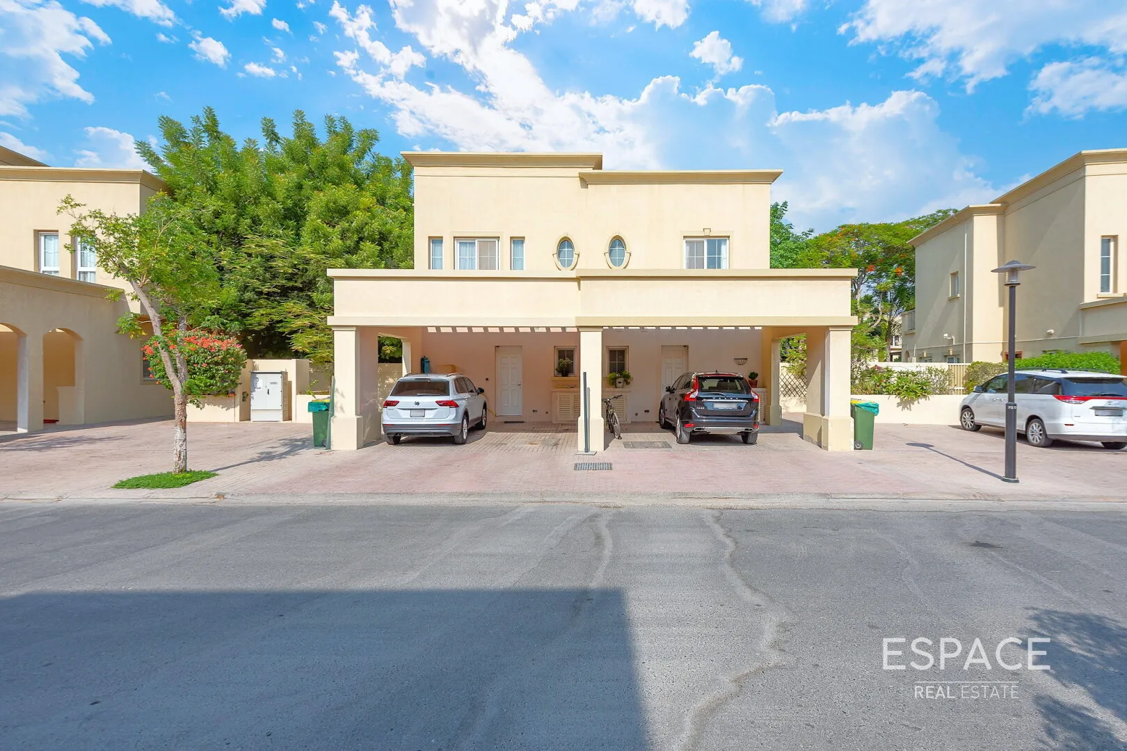 PropertiesGalleryCamera