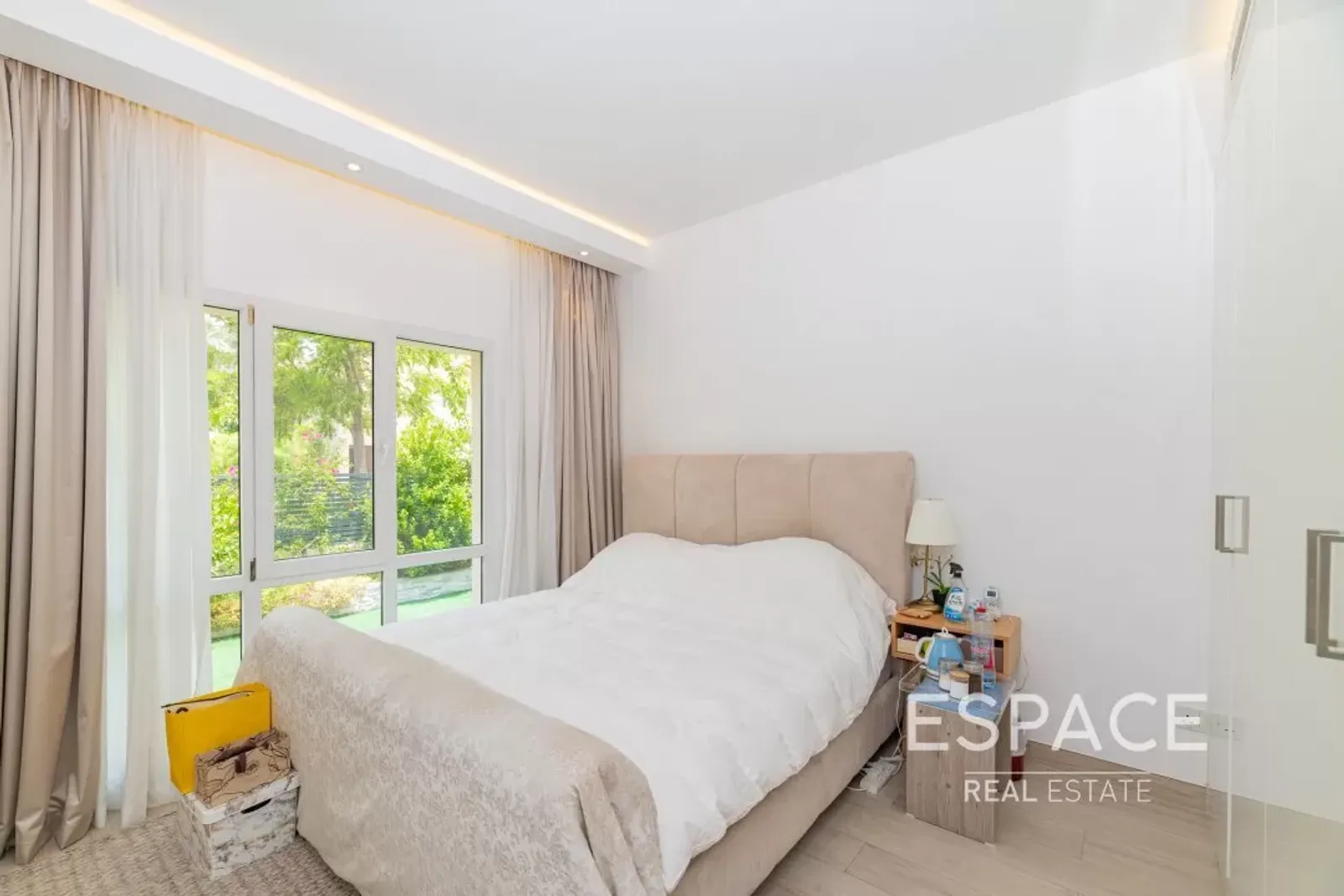 PropertiesGalleryCamera