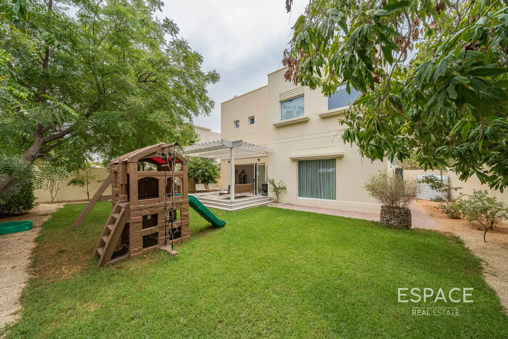 single static gallery