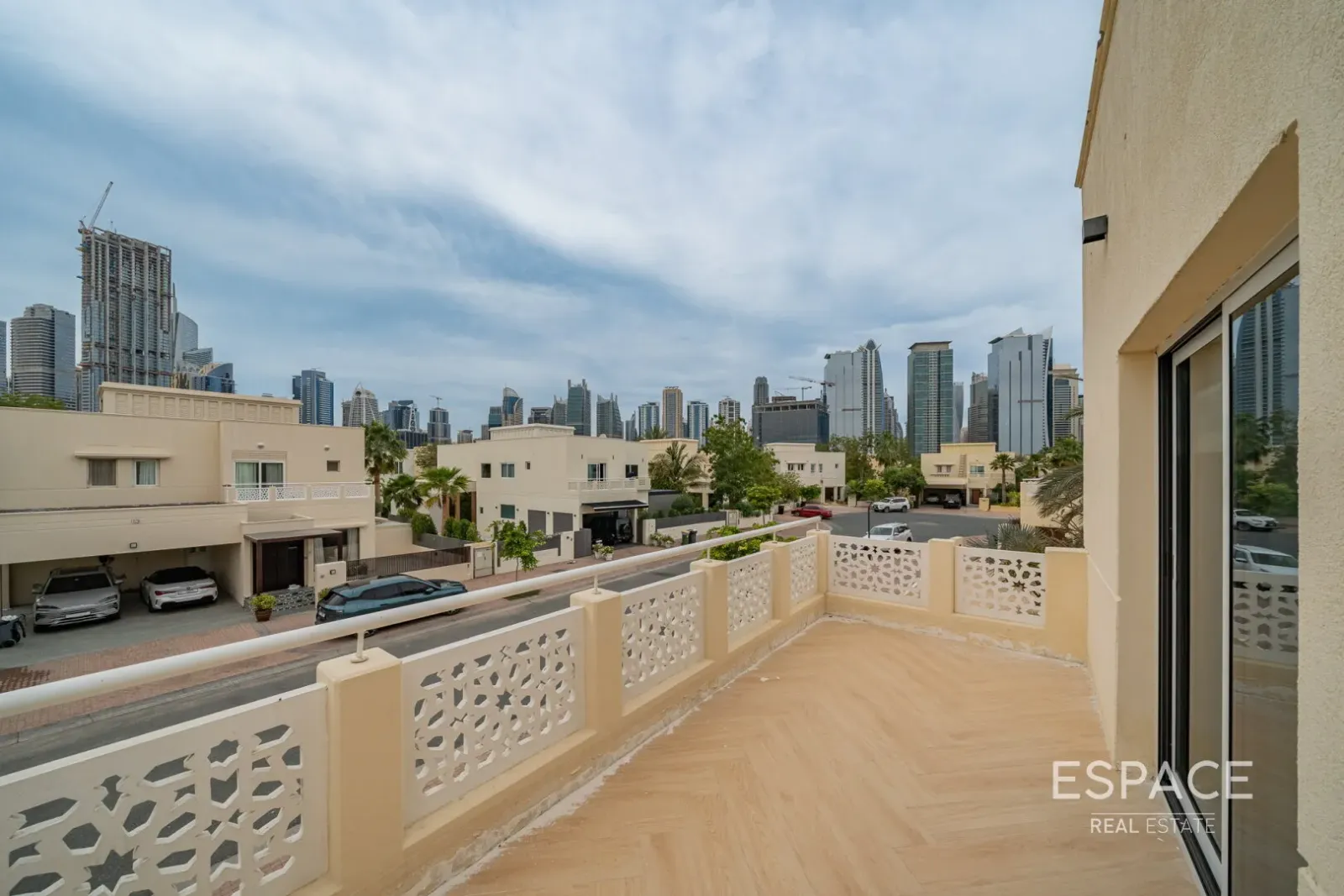 PropertiesGalleryCamera
