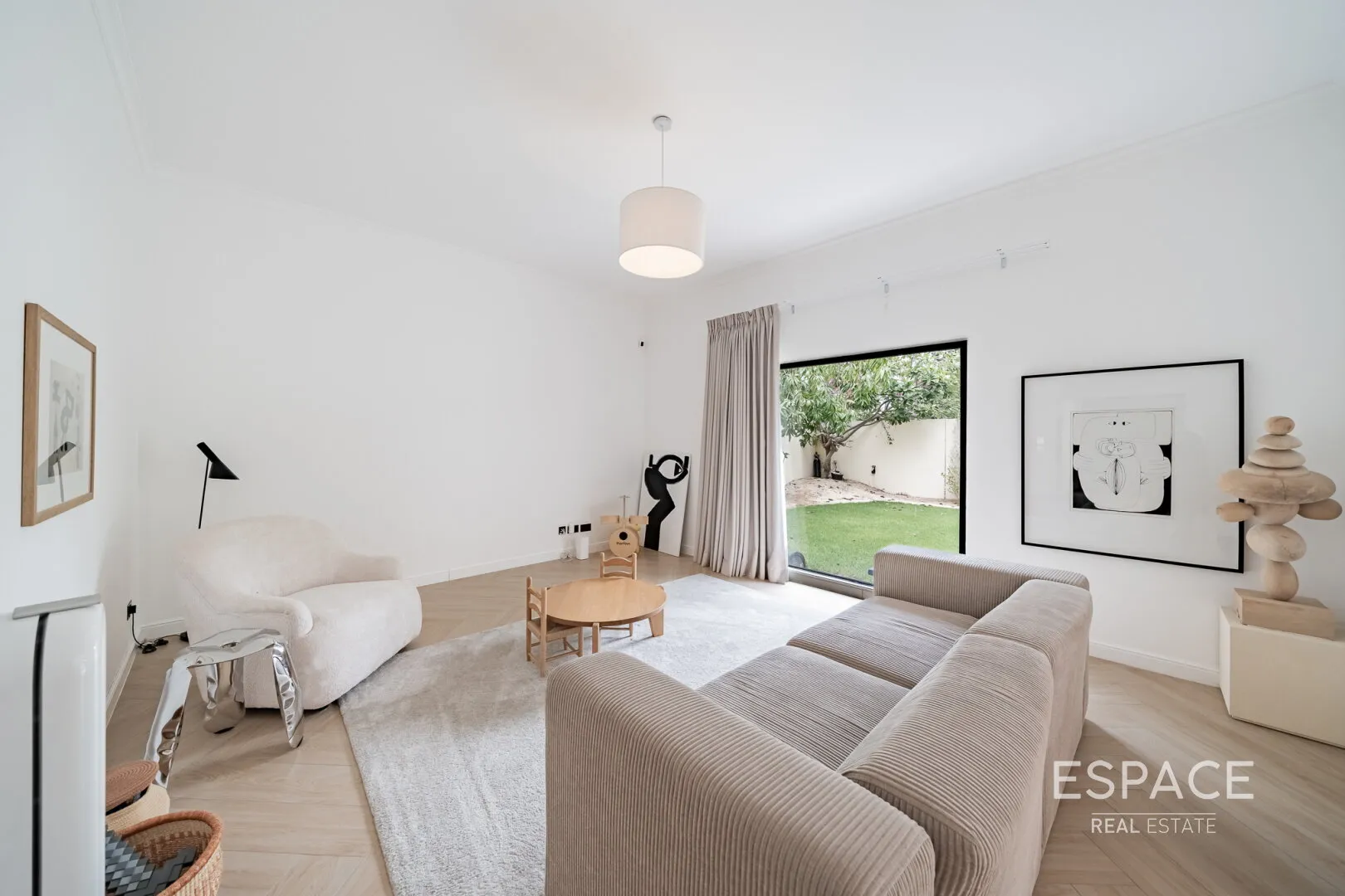 single static gallery