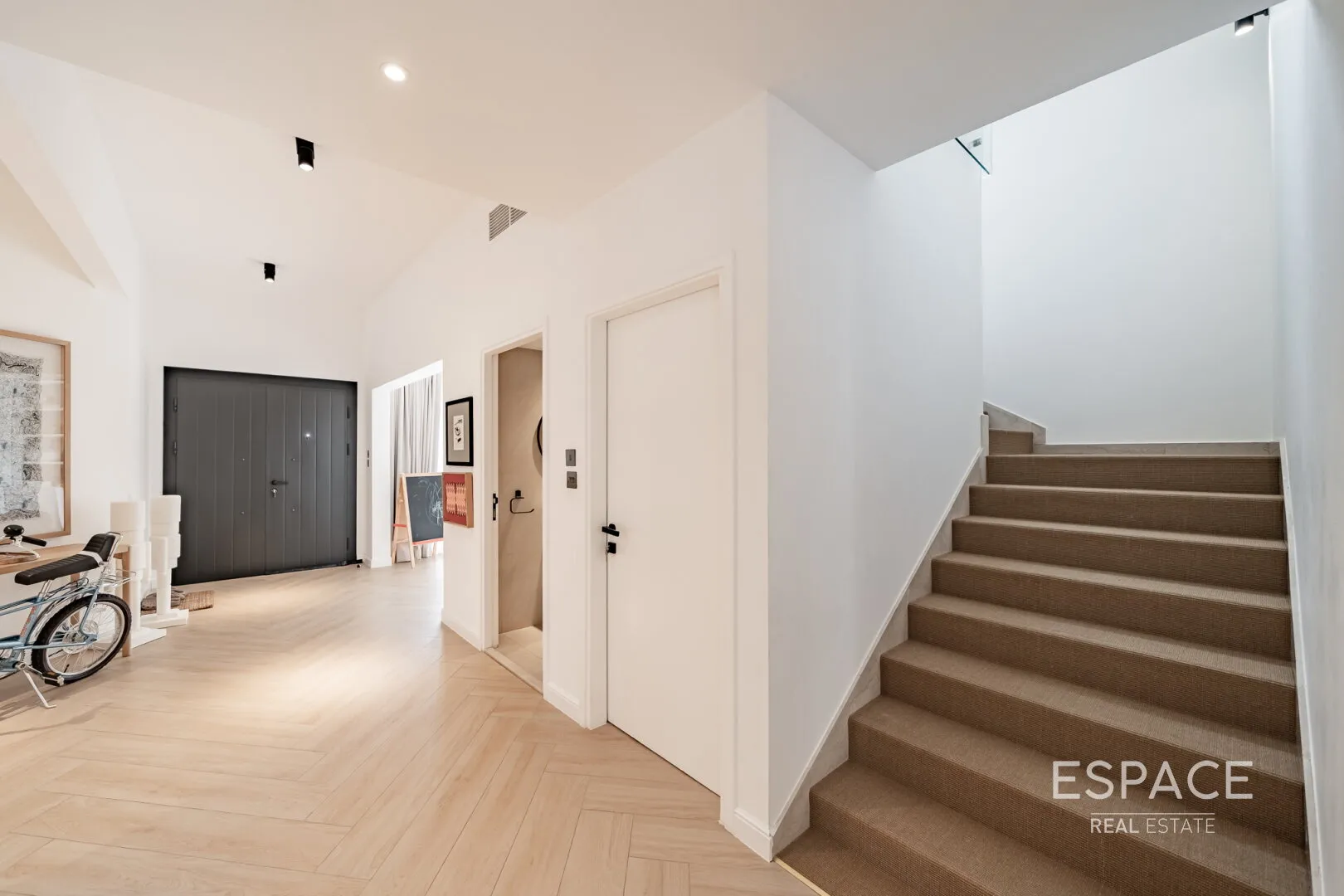 single static gallery