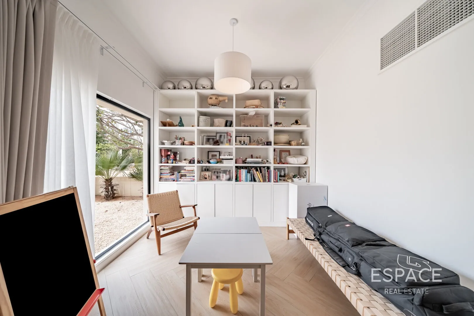 PropertiesGalleryCamera