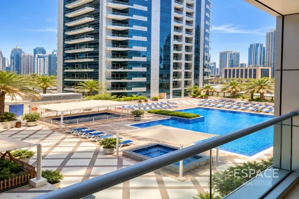 Bay Central West, Dubai Marina, Dubai - Espace