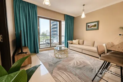 Bay Central West, Dubai Marina, Dubai - Espace