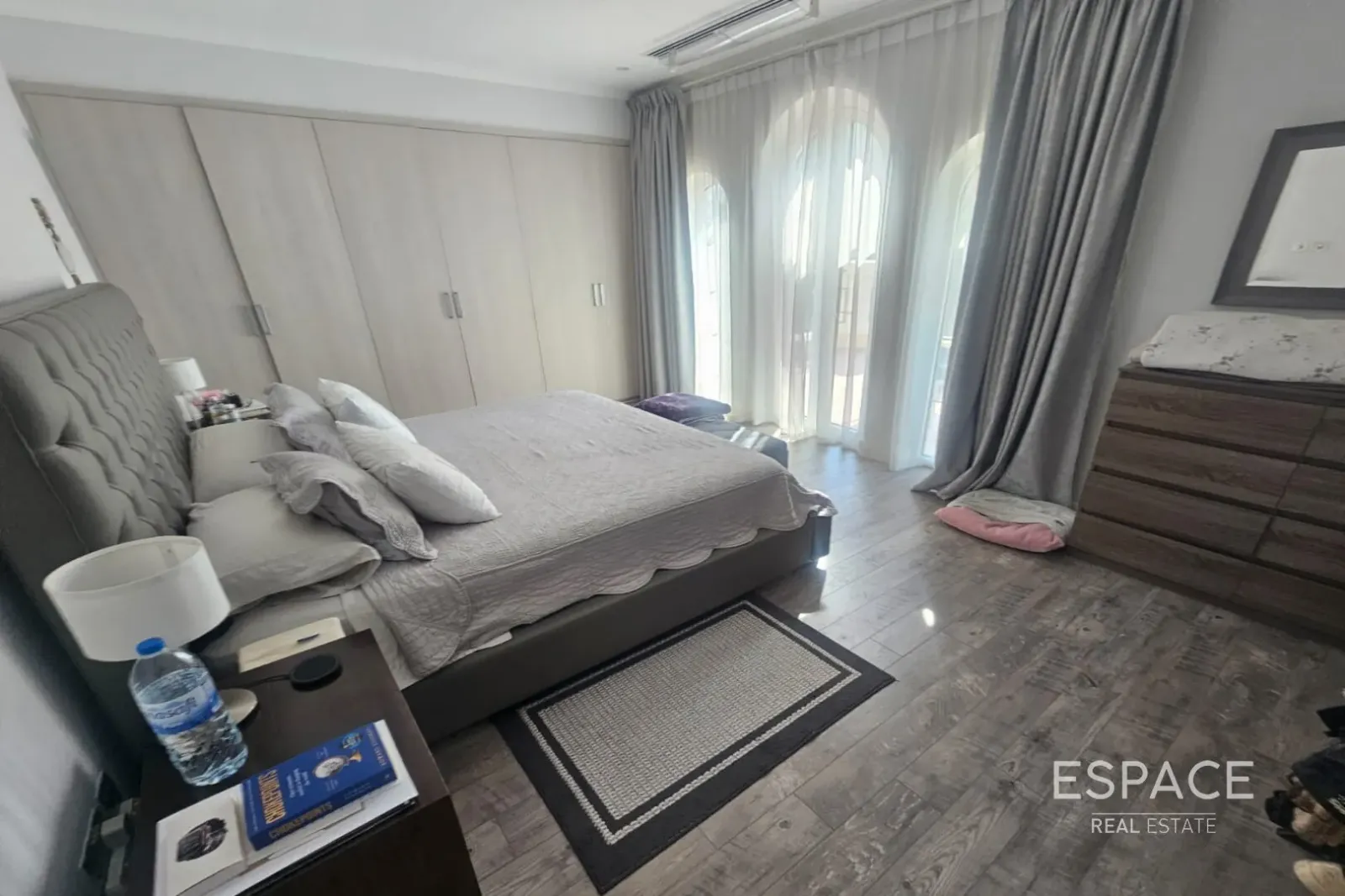 PropertiesGalleryCamera