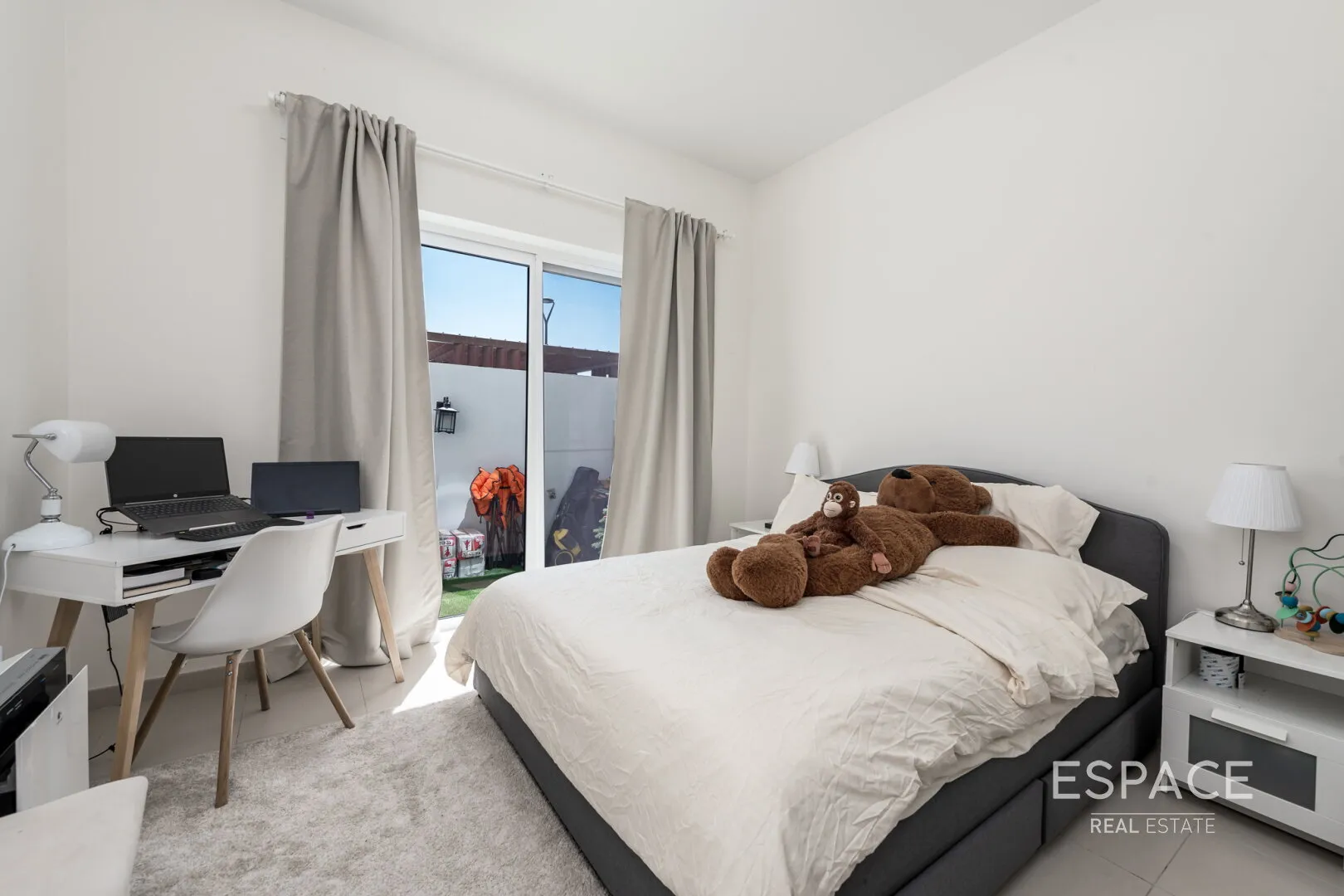 single static gallery