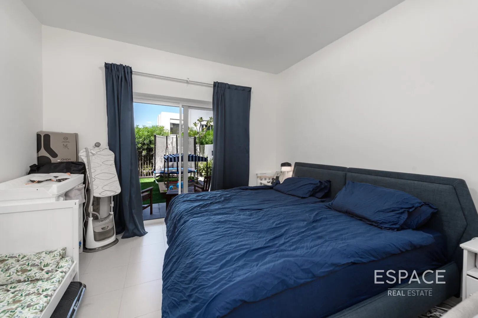 single static gallery