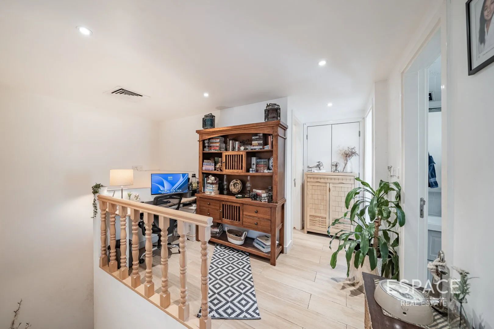 PropertiesGalleryCamera