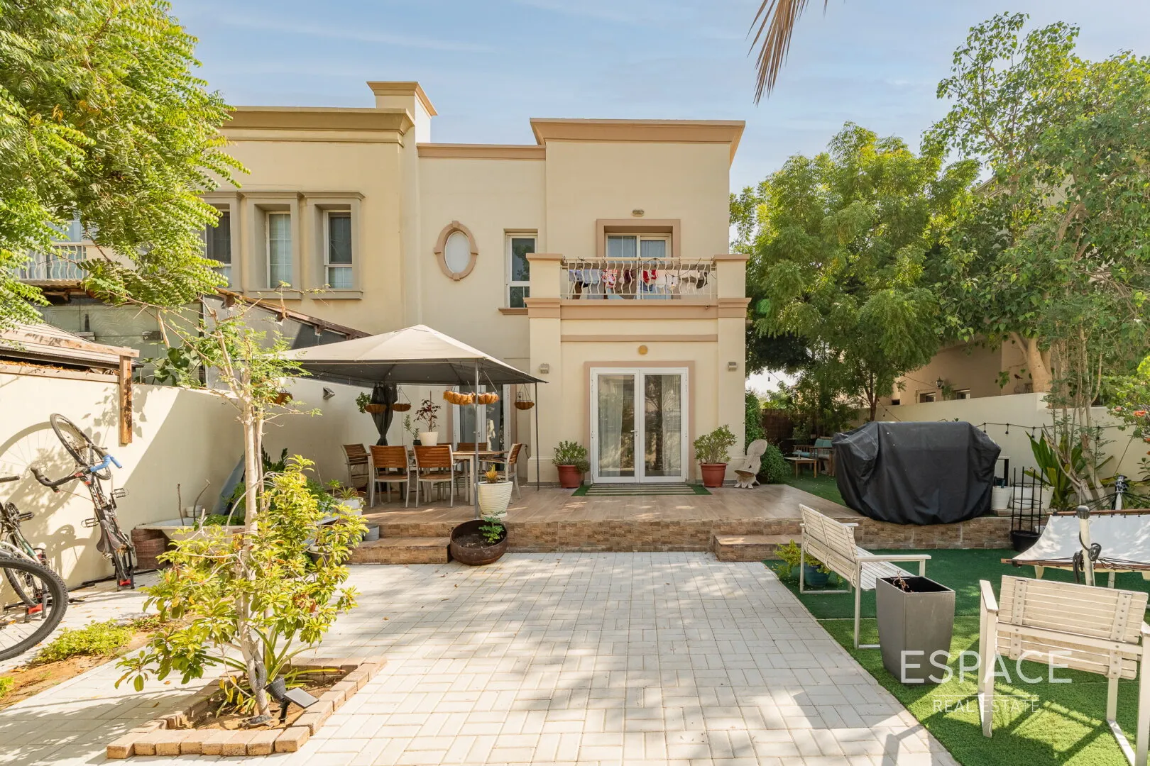 PropertiesGalleryCamera