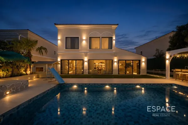Jumeirah Village Triangle, Jumeirah Village Triangle, Dubai - Espace