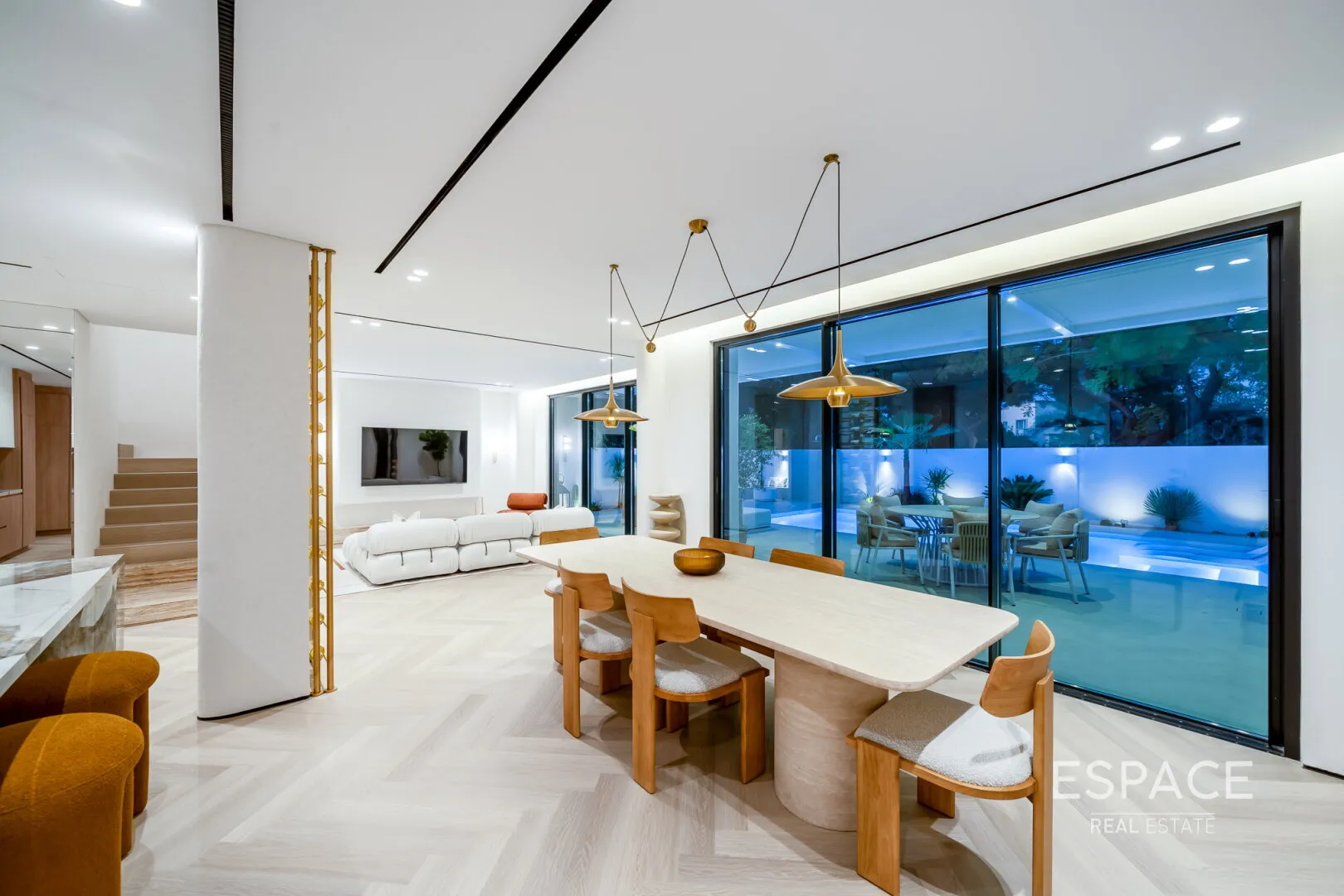 PropertiesGalleryCamera