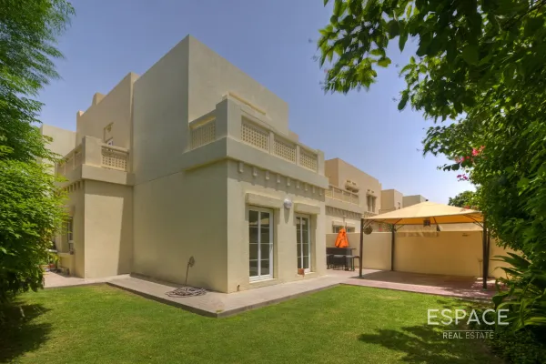 Zulal 2, Lakes, Dubai - Espace