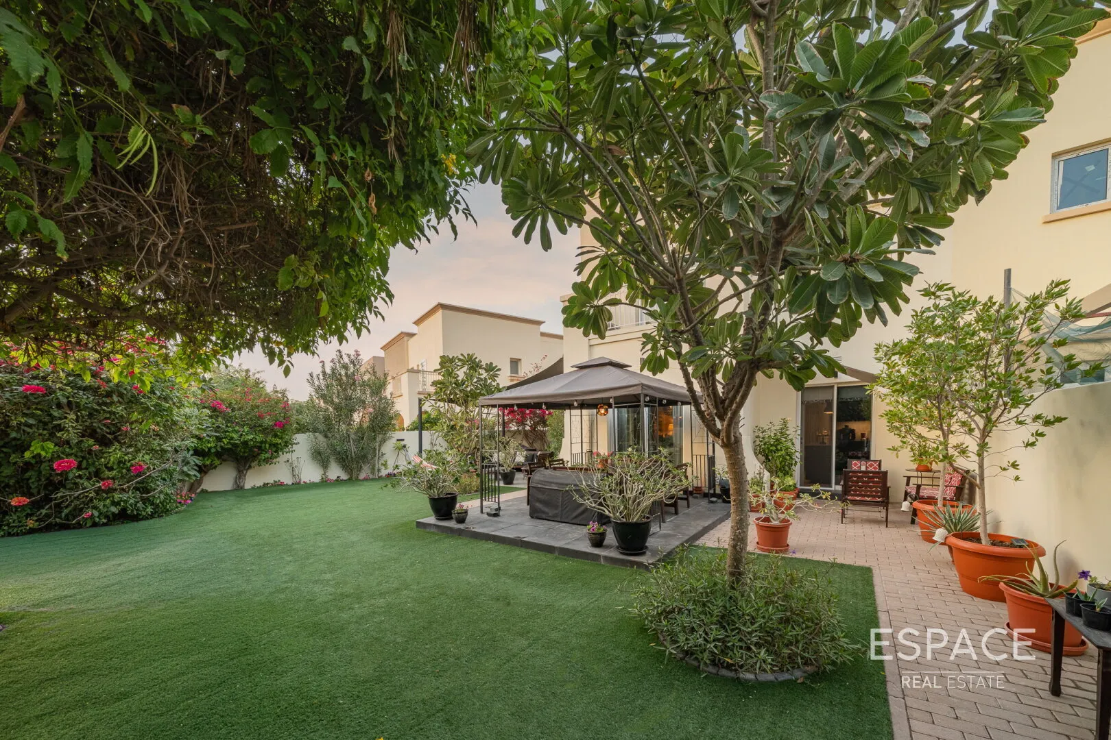 single static gallery