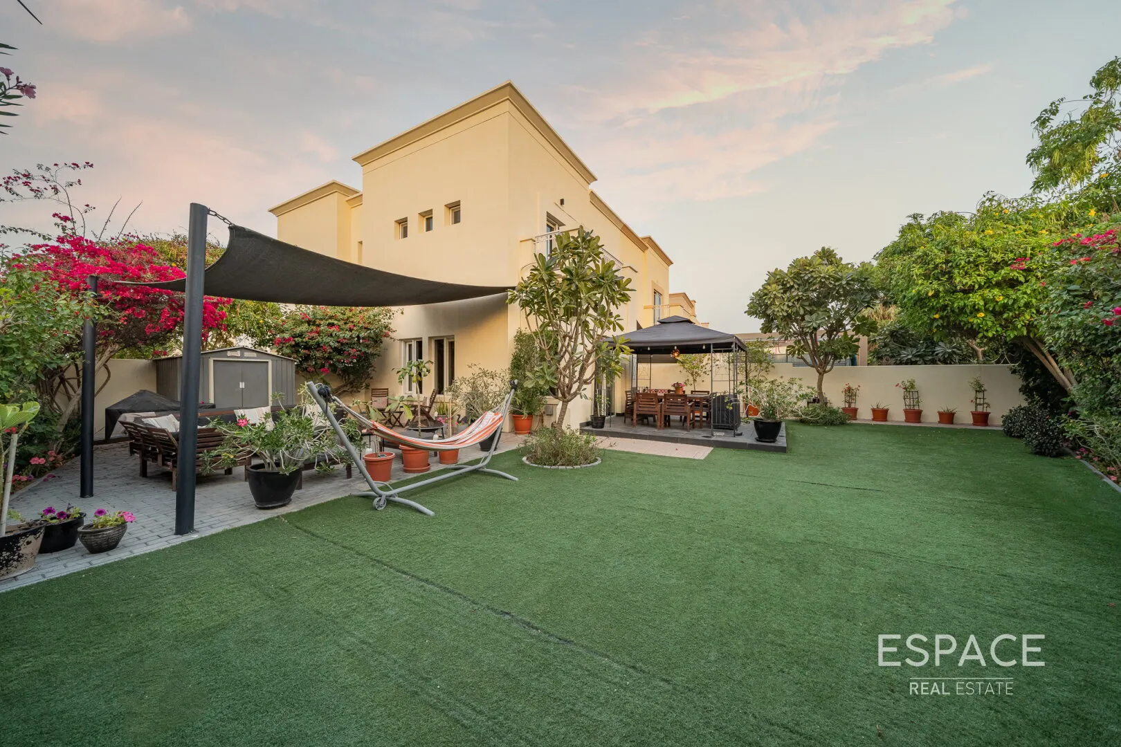 PropertiesGalleryCamera