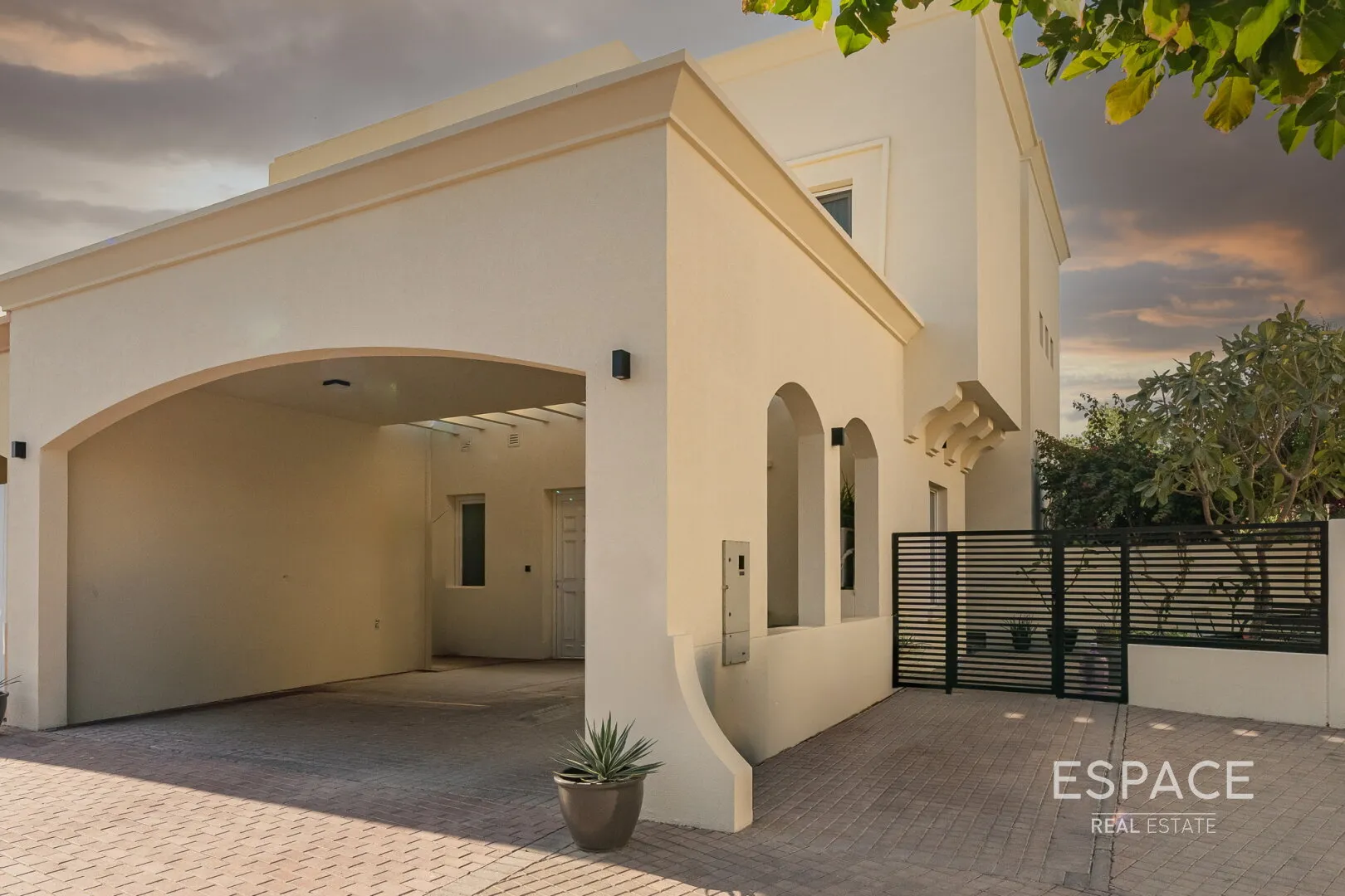 PropertiesGalleryCamera