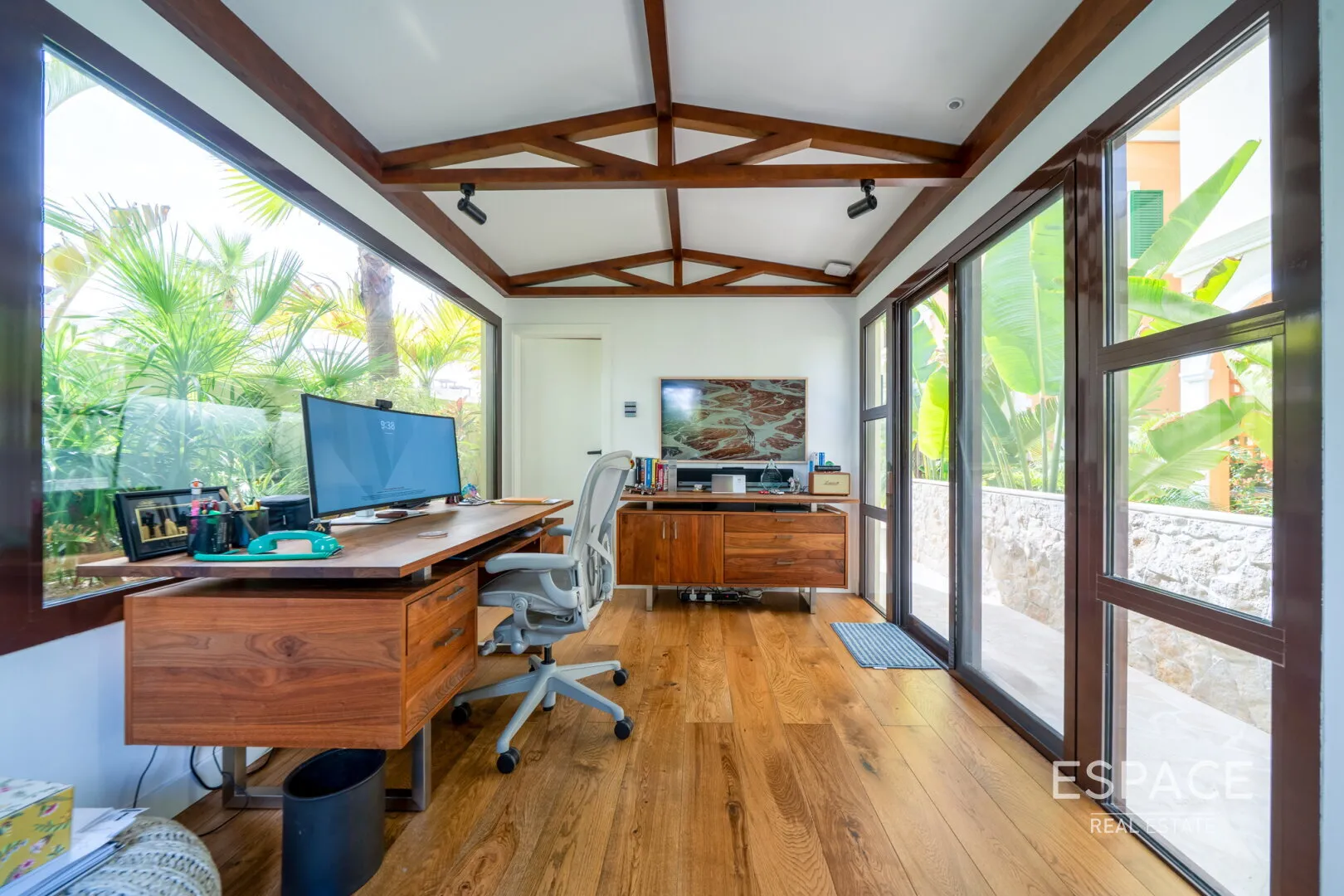 PropertiesGalleryCamera