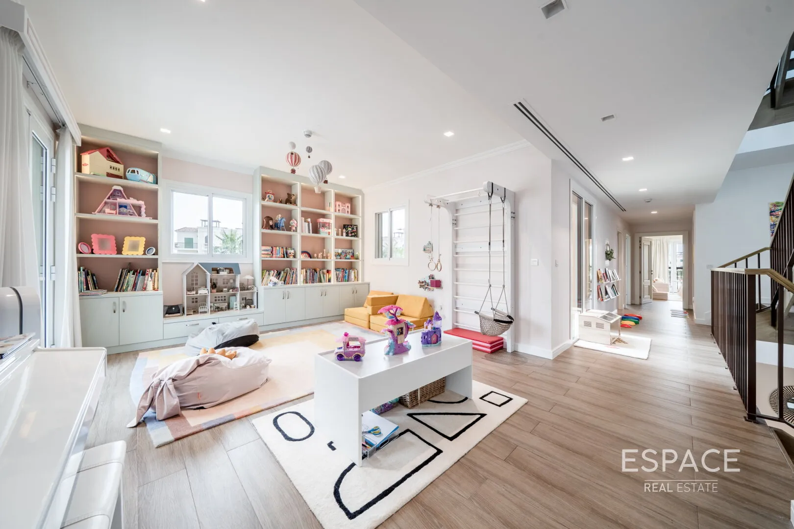 PropertiesGalleryCamera