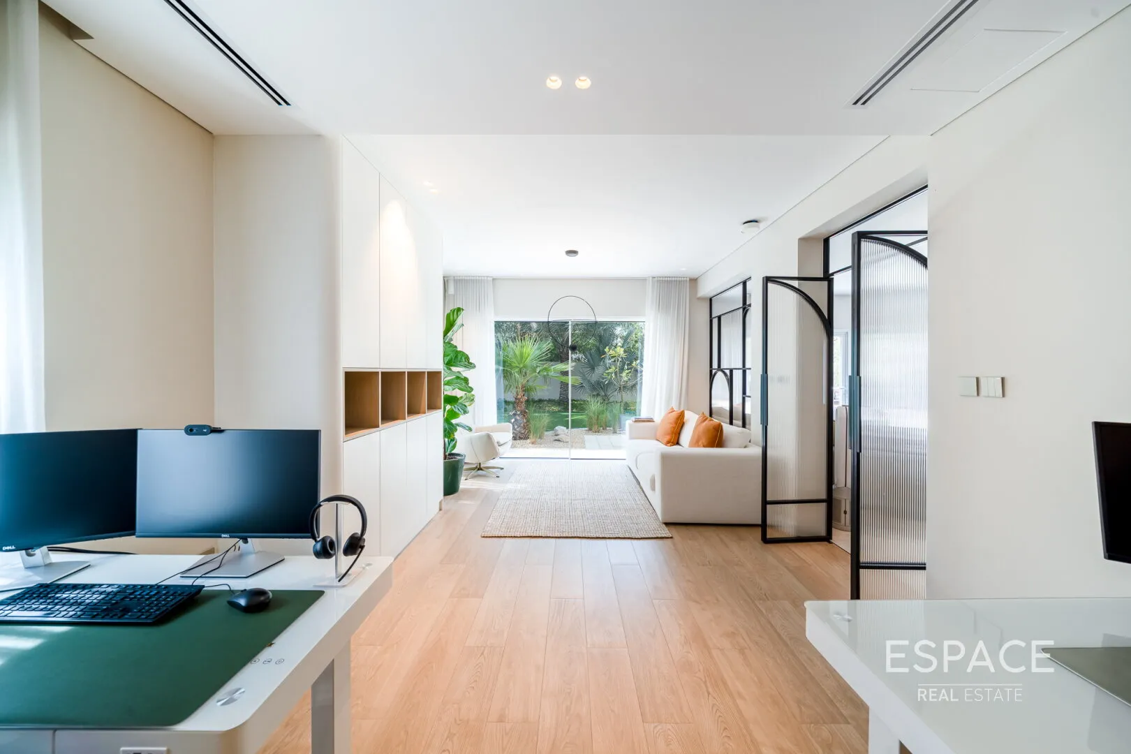 PropertiesGalleryCamera