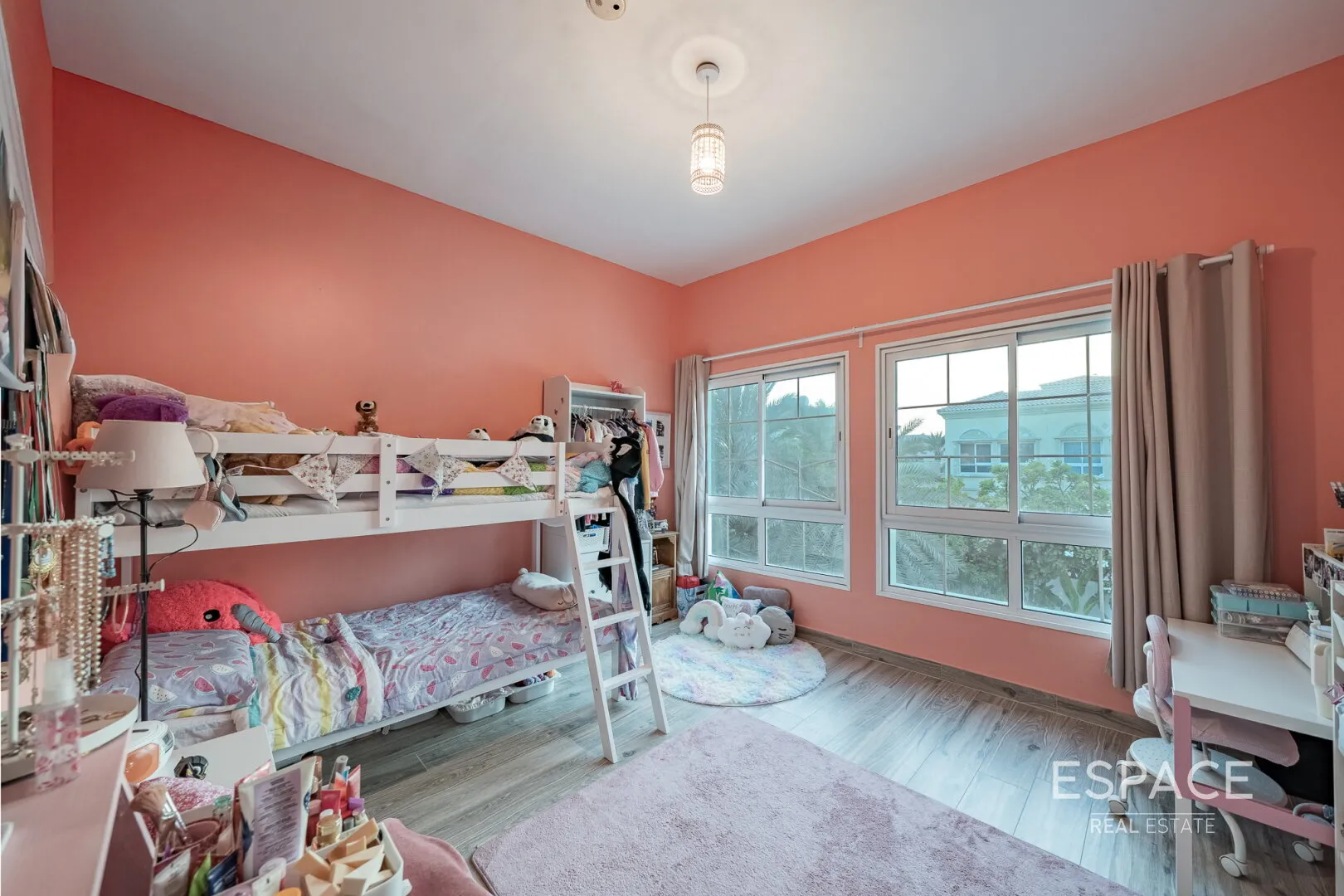 PropertiesGalleryCamera