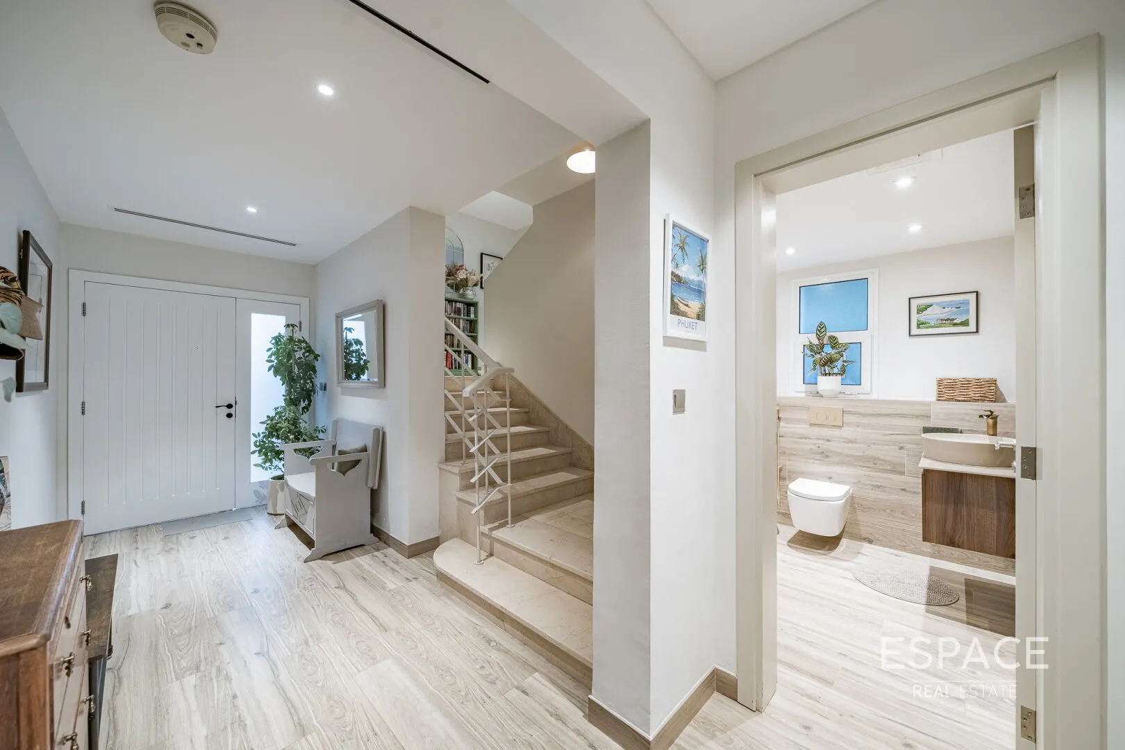 PropertiesGalleryCamera