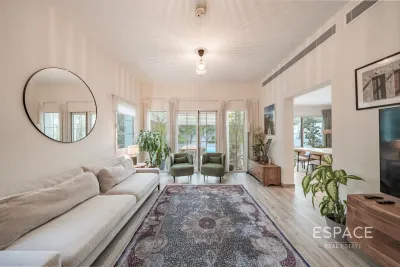 Jumeirah Village Triangle, Jumeirah Village Triangle, Dubai - Espace