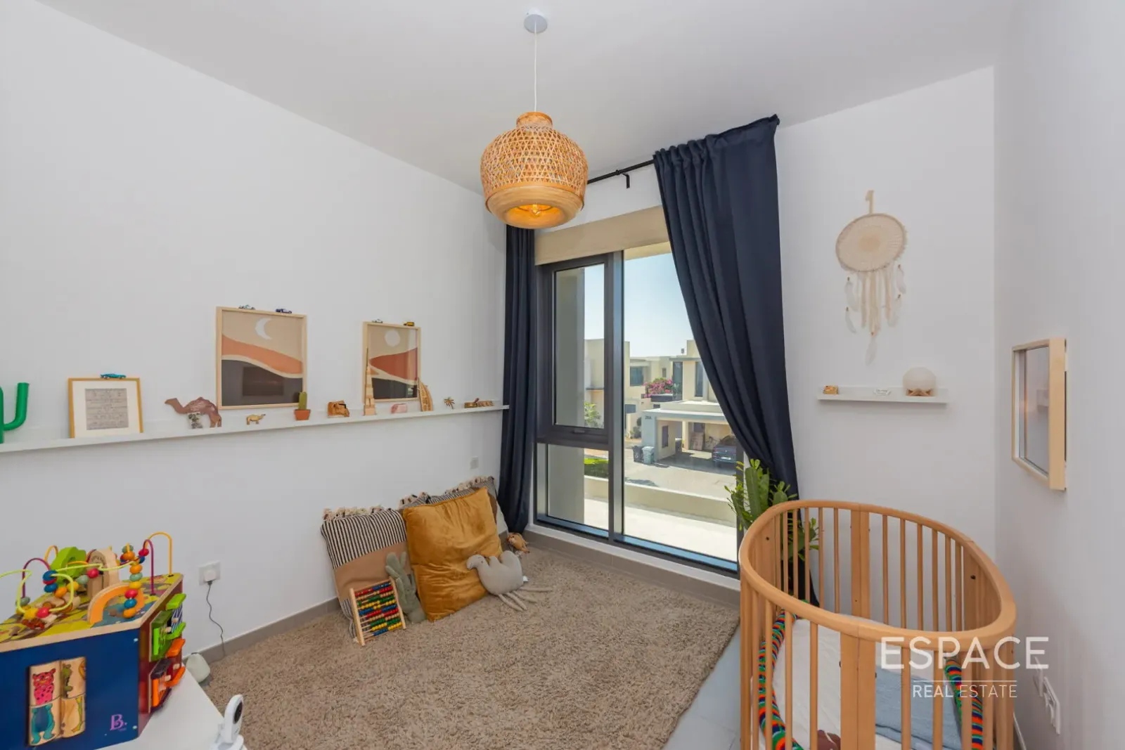 PropertiesGalleryCamera