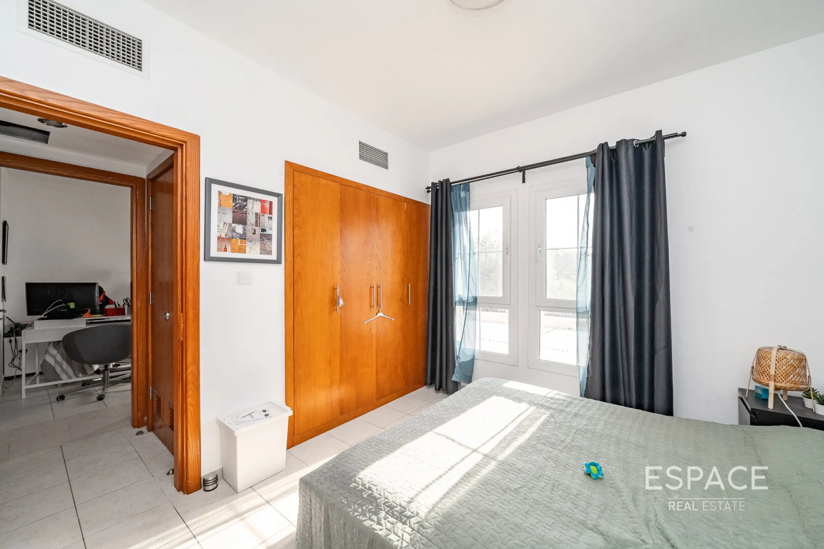 PropertiesGalleryCamera