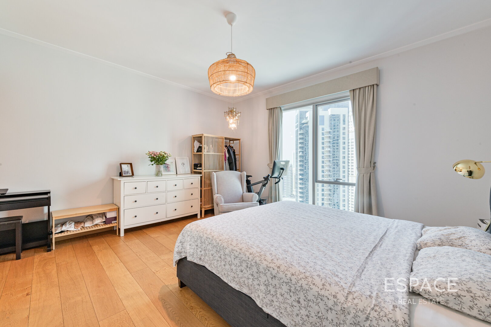 PropertiesGalleryCamera