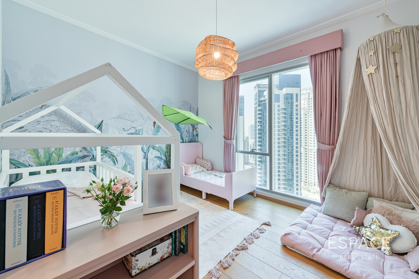 PropertiesGalleryCamera
