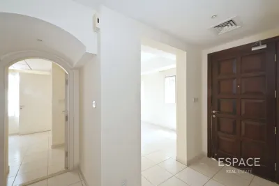 Springs 15, Springs, Dubai - Espace