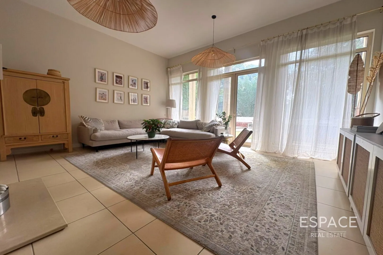 single static gallery