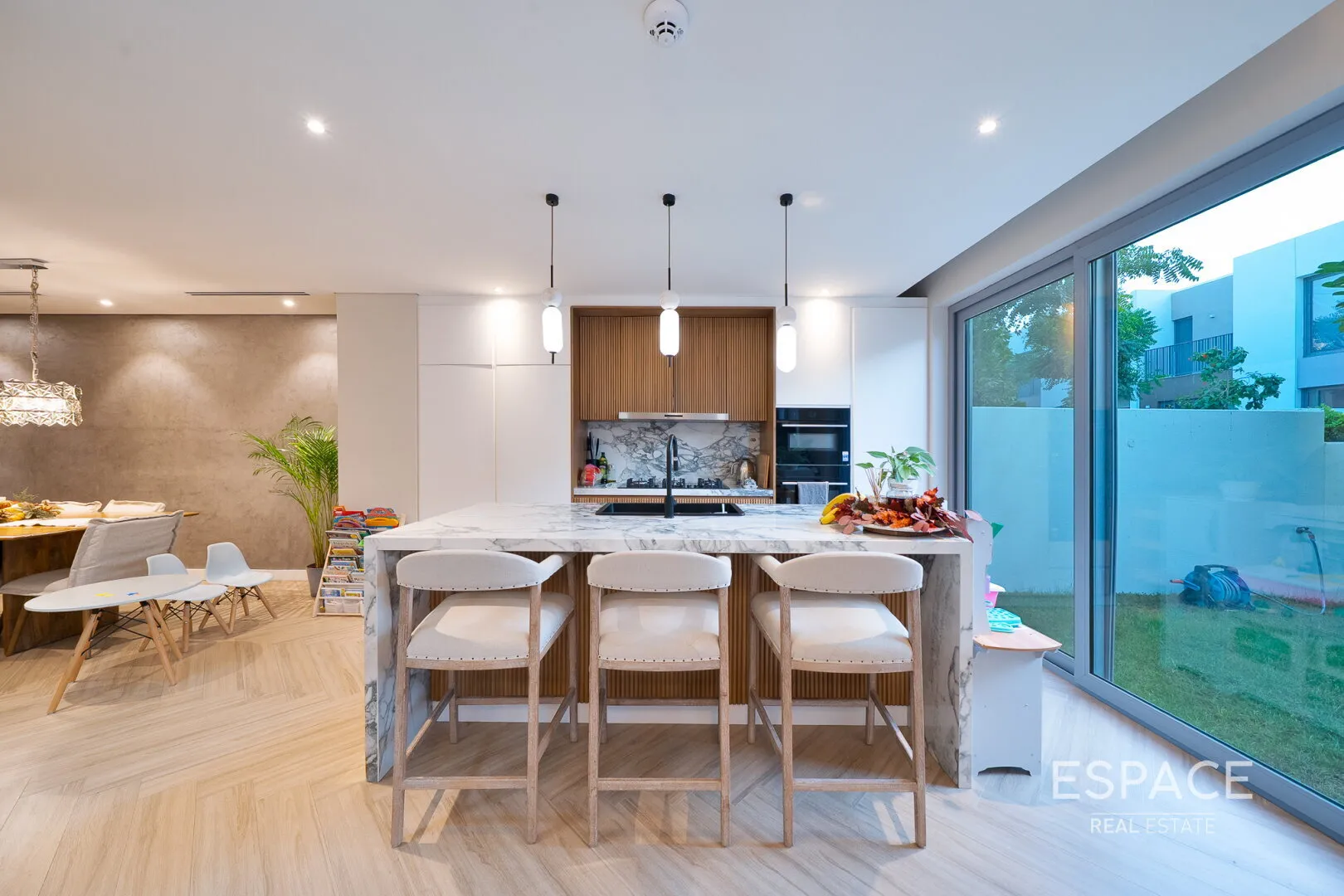 single static gallery