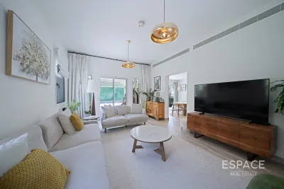 Jumeirah Village Triangle, Jumeirah Village Triangle, Dubai - Espace