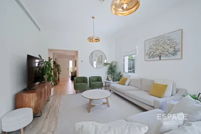 Jumeirah Village Triangle, Jumeirah Village Triangle, Dubai - Espace