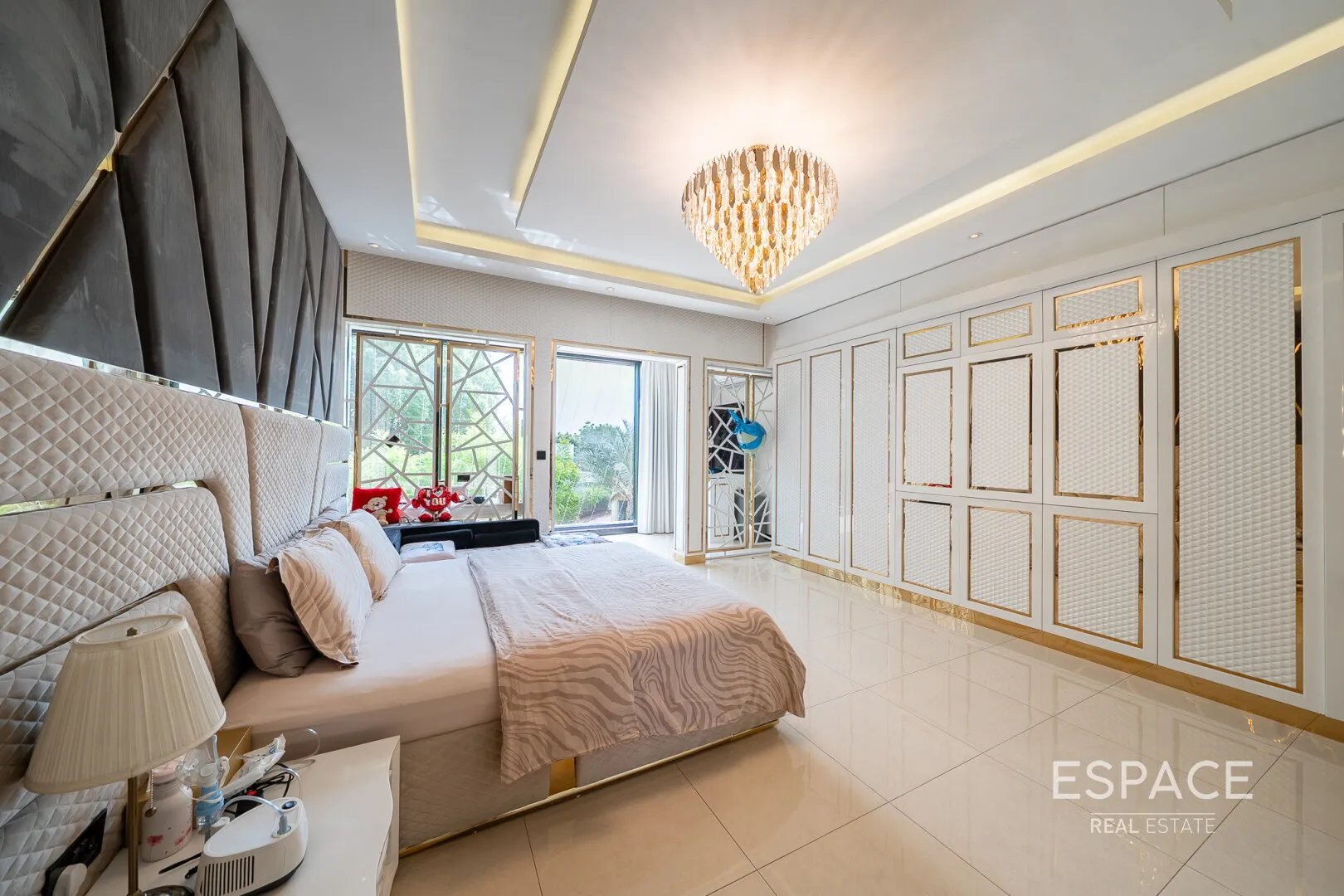 PropertiesGalleryCamera